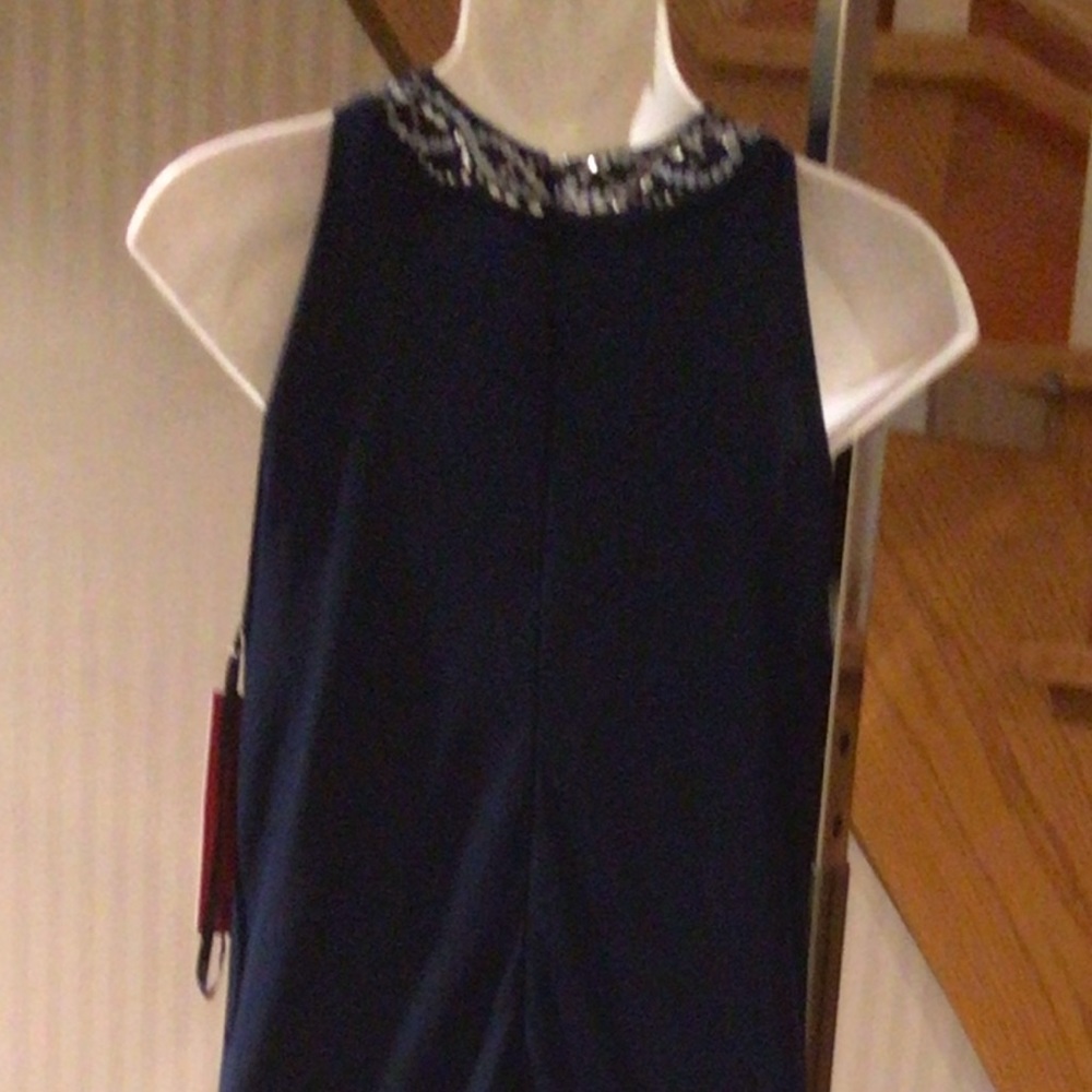 ๐๐4XHOST PICK ๐๐Navy elegant evening gown with bling - Picture 4 of 7